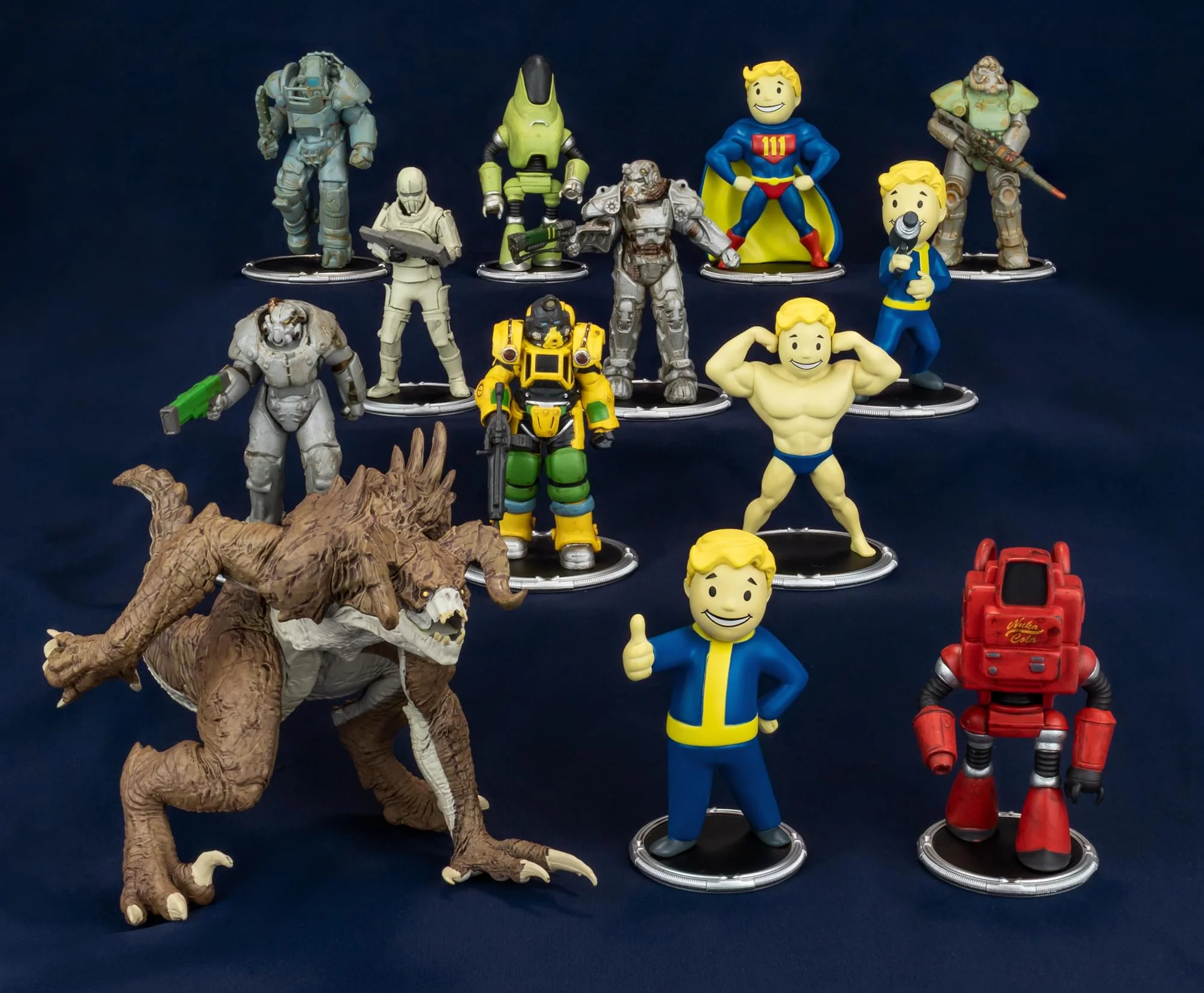 Fallout X01 and Protectron Mini Figure Set (Build-a-Figure Deathclaw) - Image 11